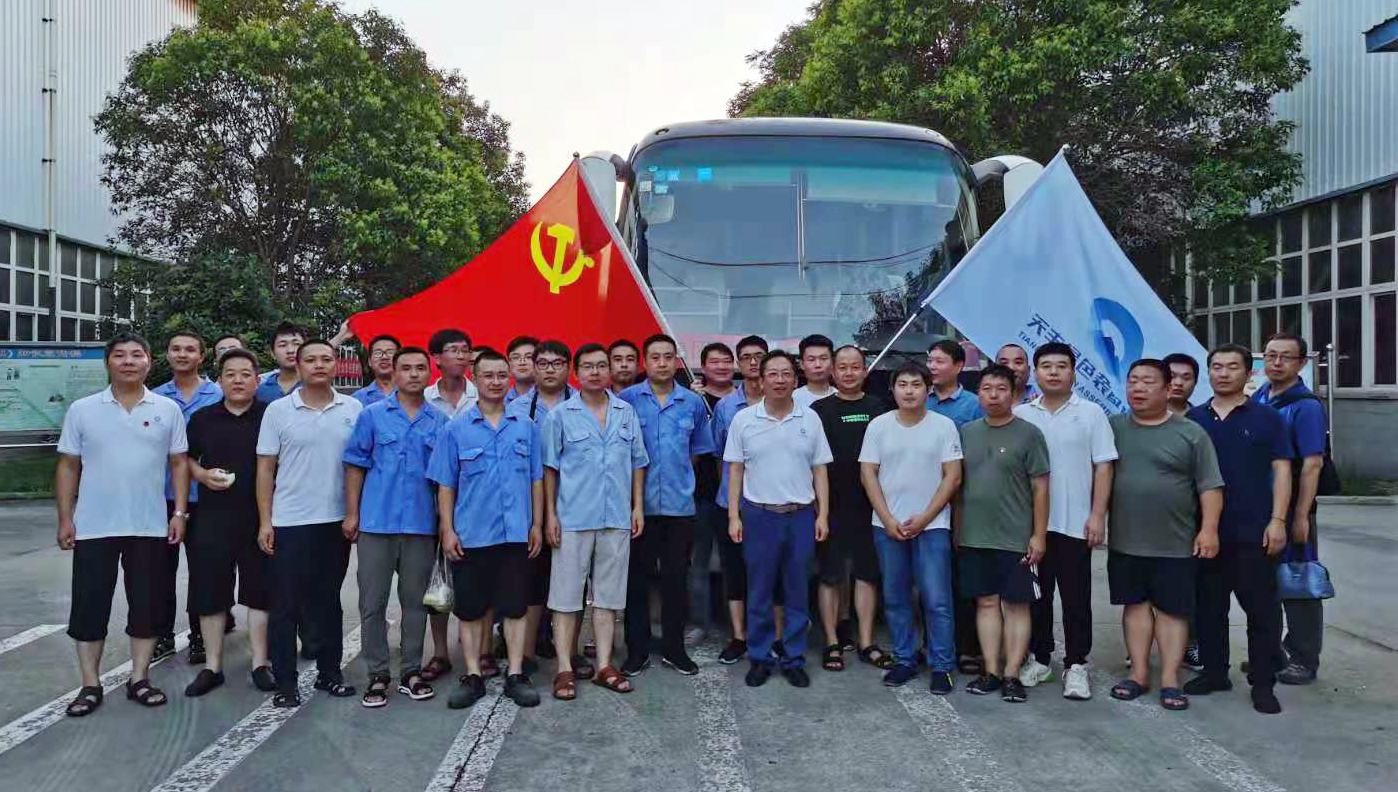 抗洪救災，共克時艱